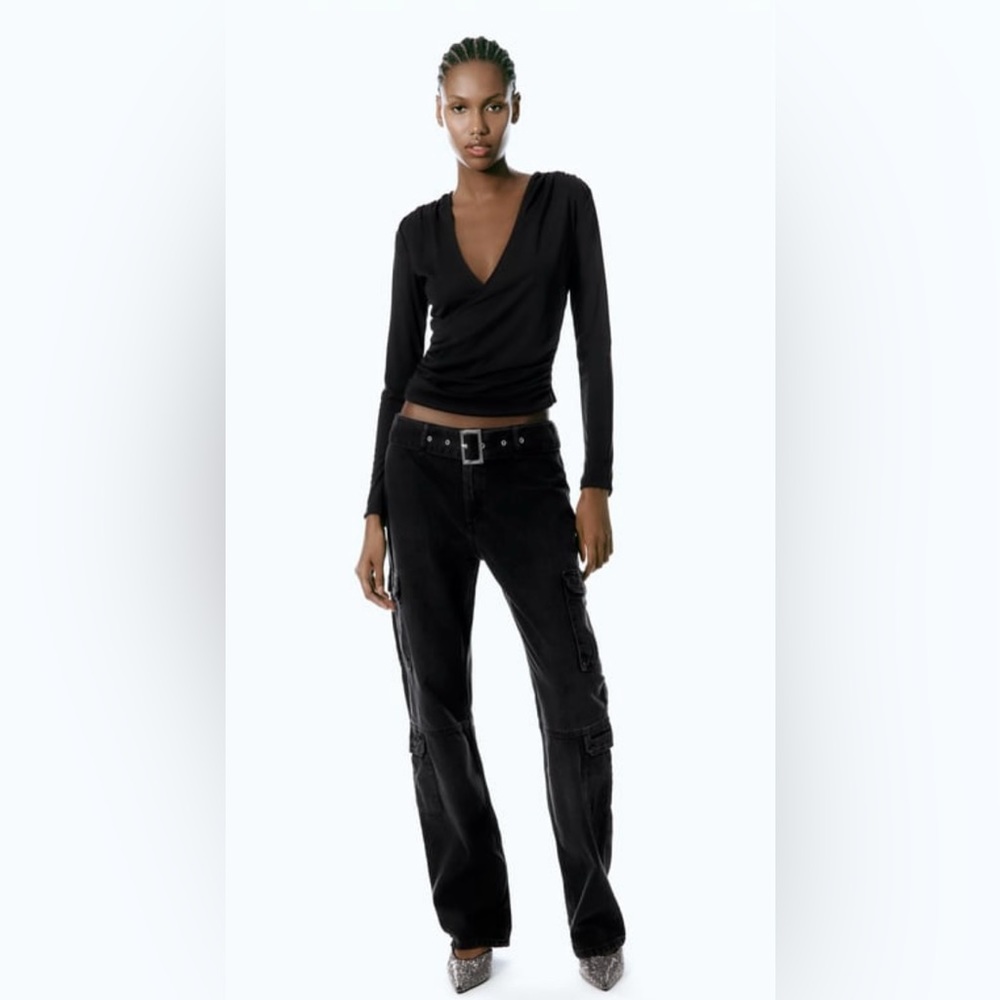 3/$25 Zara faux wrap top ⭐️